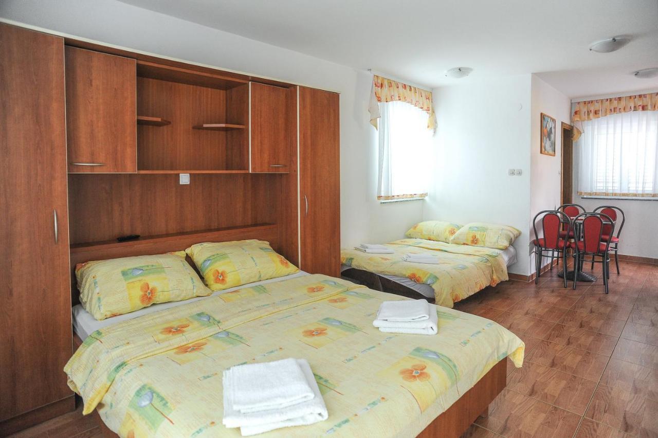 Apartmani Vila Caska Esterno foto