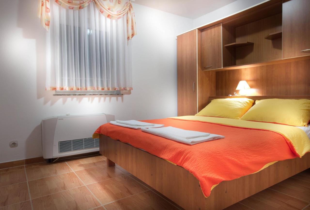 Apartmani Vila Caska Esterno foto
