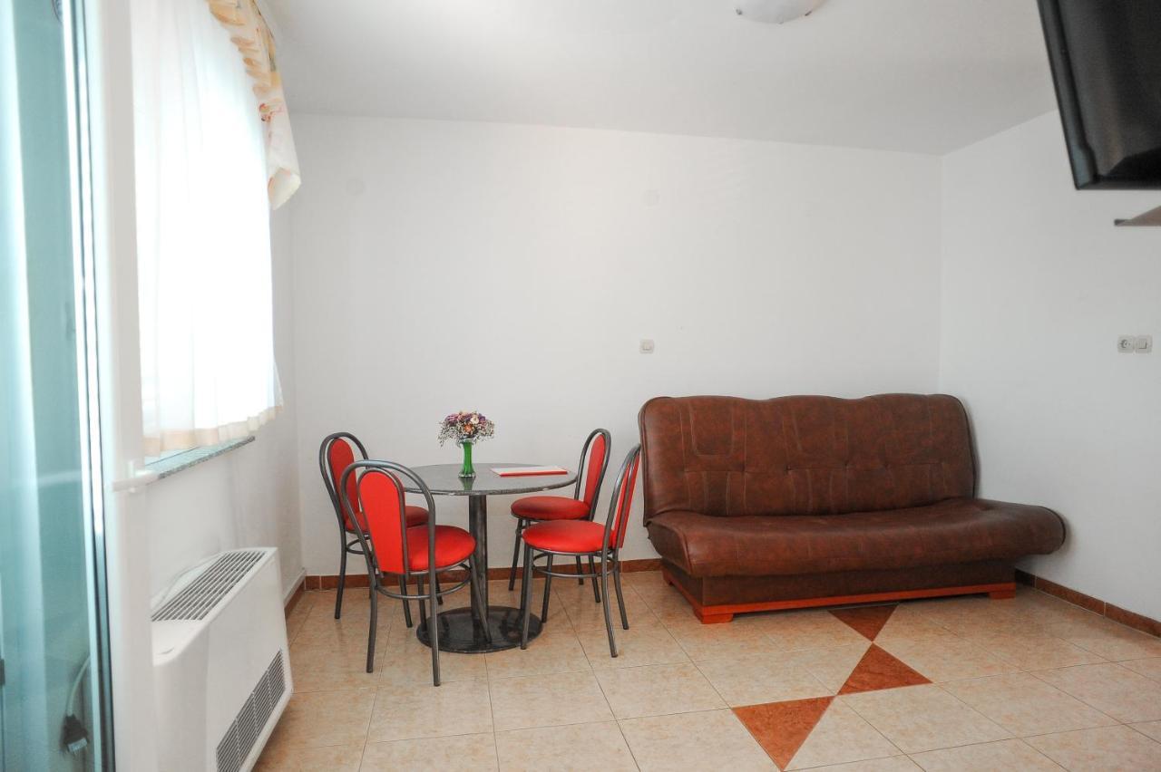 Apartmani Vila Caska Esterno foto