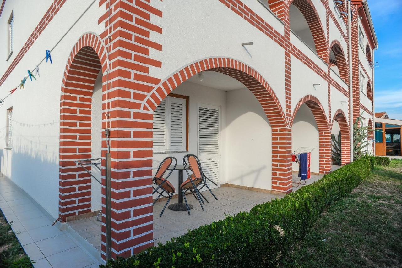 Apartmani Vila Caska Esterno foto